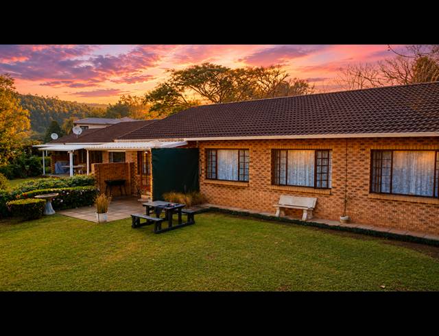 3 BEDROOM SIMPLEX FOR SALE IN CHASE VALLEY
